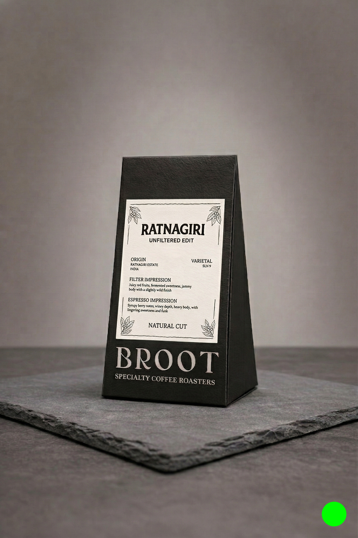 RATNAGIRI NATURAL CUT beans, medium roast Indian natural with juicy red fruit and jammy sweetness
